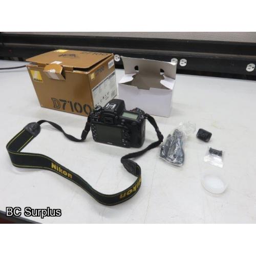 Q-564: Nikon D7100 Digital Camera Body with Battery but NO Charger