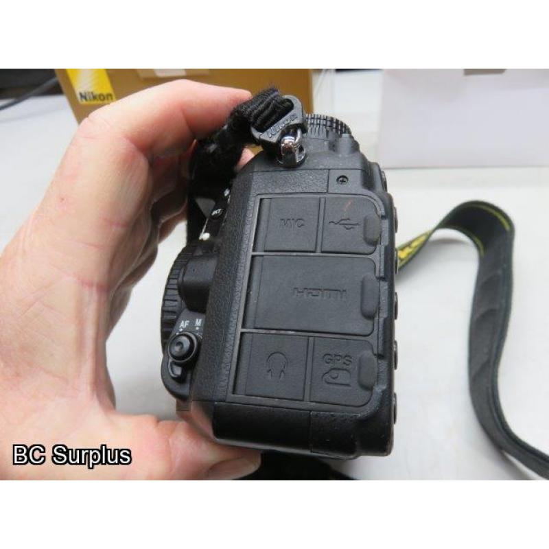 Q-564: Nikon D7100 Digital Camera Body with Battery but NO Charger