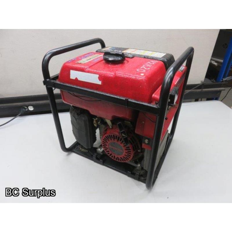 Q-554: Honda EM3000c Portable Gas Generator – 1031 Hours