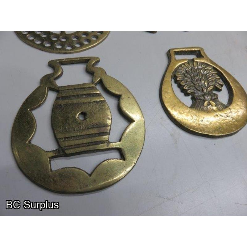 Q-598: Vintage Horse Brass – 12 Items