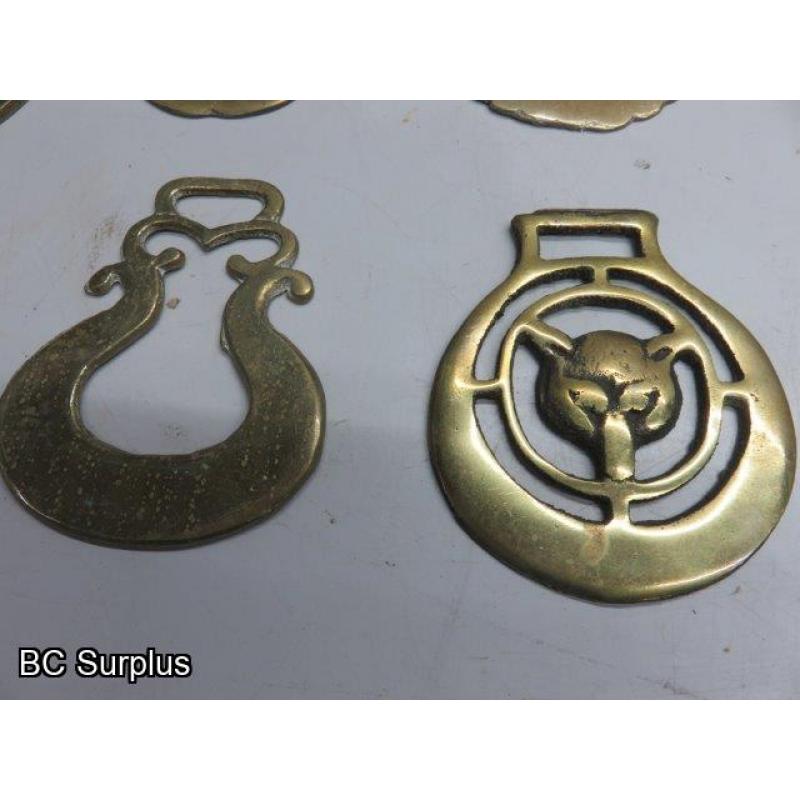 Q-598: Vintage Horse Brass – 12 Items