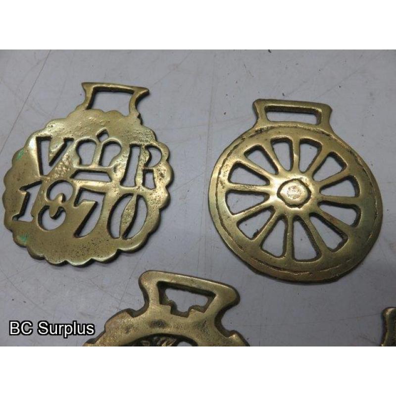 Q-596: Vintage Horse Brass – 15 Items