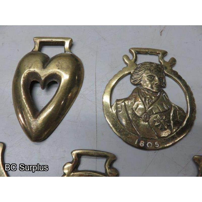 Q-596: Vintage Horse Brass – 15 Items