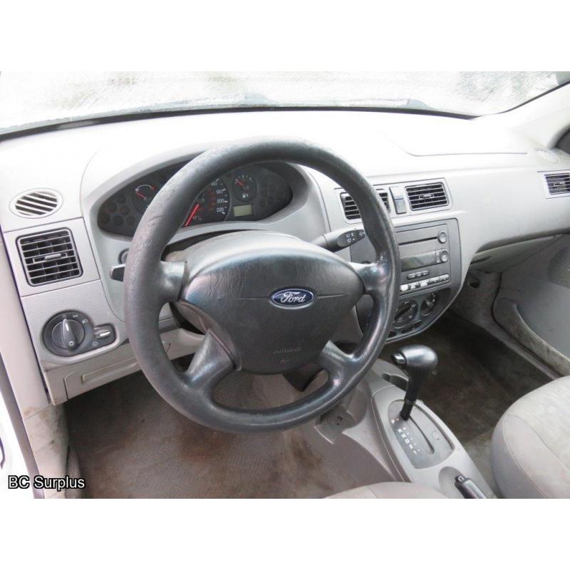 R-1000: 2005 Ford Focus ZX4 Sedan – 146913 kms