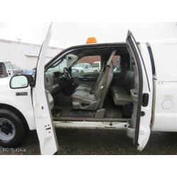 R-1006: 2003 Ford F250 XL Extra Cab Pick-Up – 115641 kms