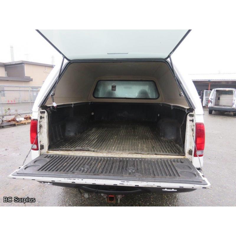 R-1006: 2003 Ford F250 XL Extra Cab Pick-Up – 115641 kms