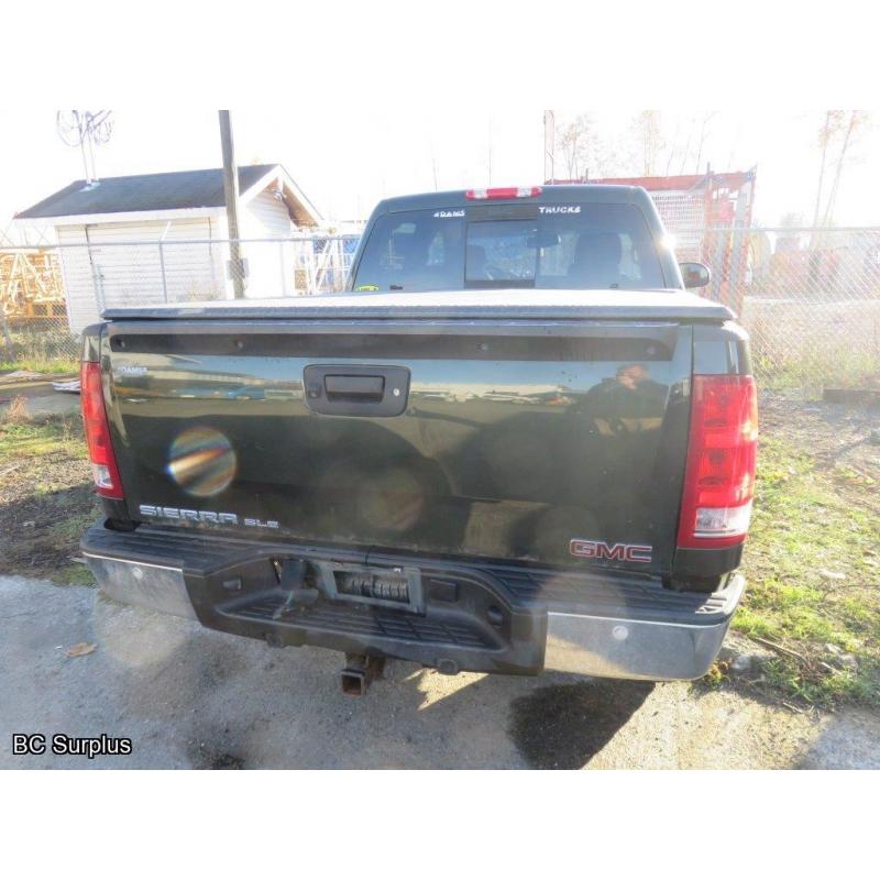 R-1008: 2013 GMC Sierra SLE Crew Cab 4X4 Pick-Up – NO Keys