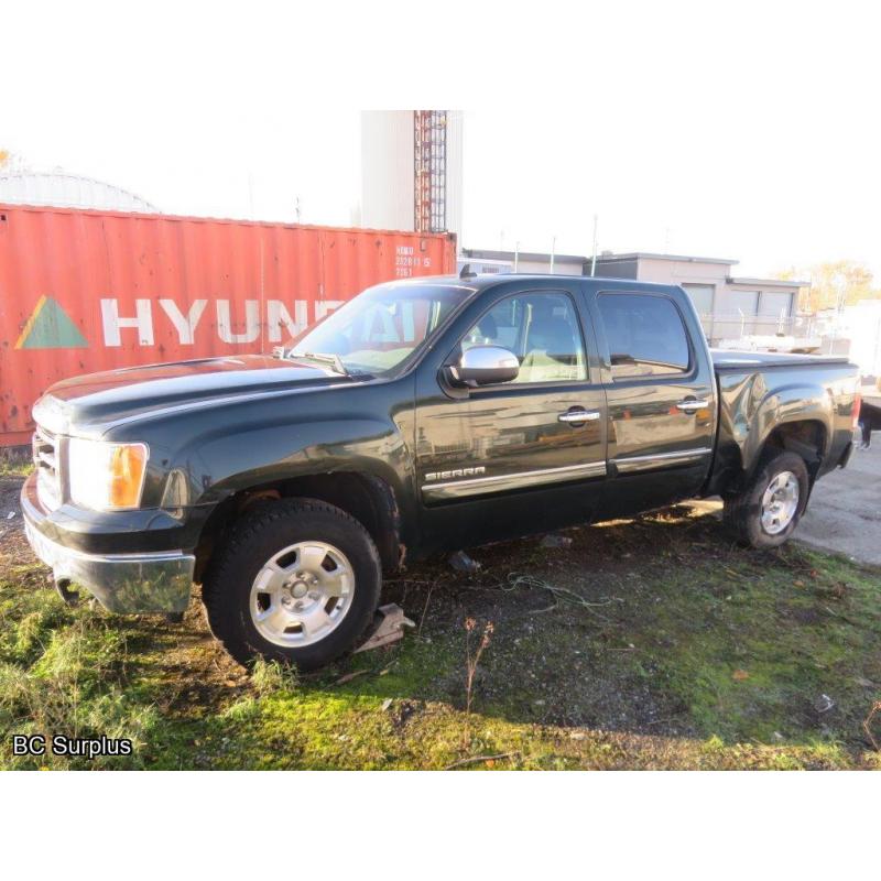 R-1008: 2013 GMC Sierra SLE Crew Cab 4X4 Pick-Up – NO Keys