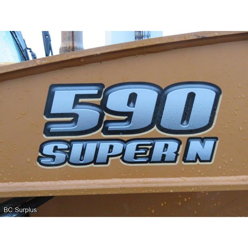 R-1010: 2013 Case 590 Super N 4x4 Backhoe/Loader – 8574 hrs