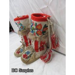 R-119: Beaded Moccasins – Vintage