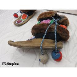 R-120: Beaded Leather & Fur Moccasins – Vintage