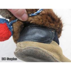 R-120: Beaded Leather & Fur Moccasins – Vintage