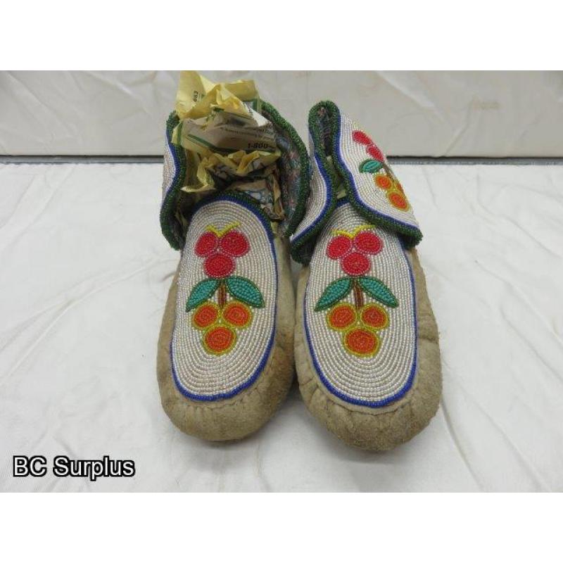 R-123: Beaded Moccasins – 1 Pair