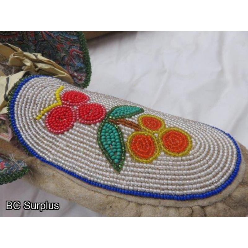 R-123: Beaded Moccasins – 1 Pair