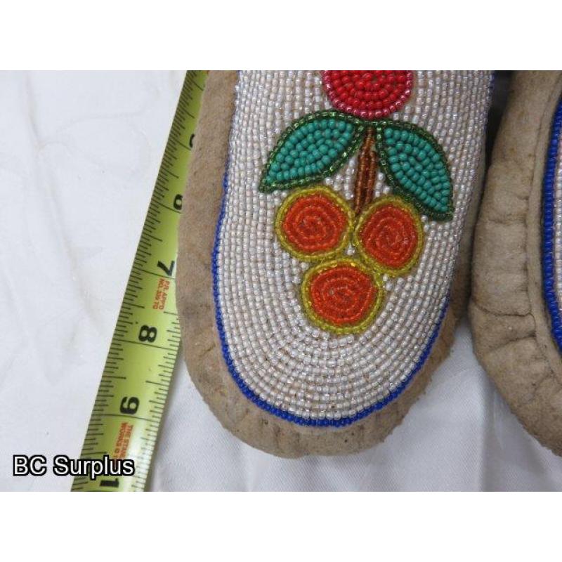 R-123: Beaded Moccasins – 1 Pair