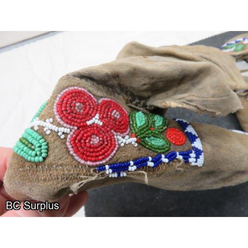 R-127: Beaded Moccasins – 1 Pair