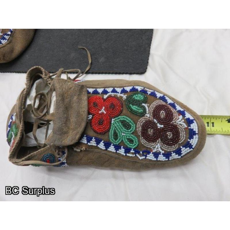 R-127: Beaded Moccasins – 1 Pair