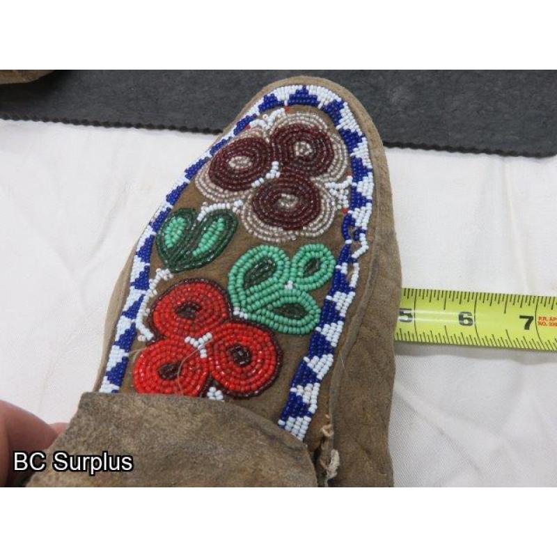 R-127: Beaded Moccasins – 1 Pair