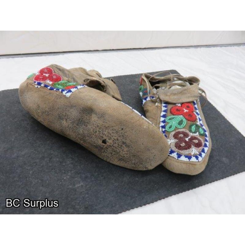 R-127: Beaded Moccasins – 1 Pair