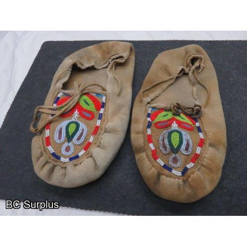 R-128: Beaded Moccasin Slippers – 1 Pair