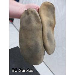 R-128: Beaded Moccasin Slippers – 1 Pair