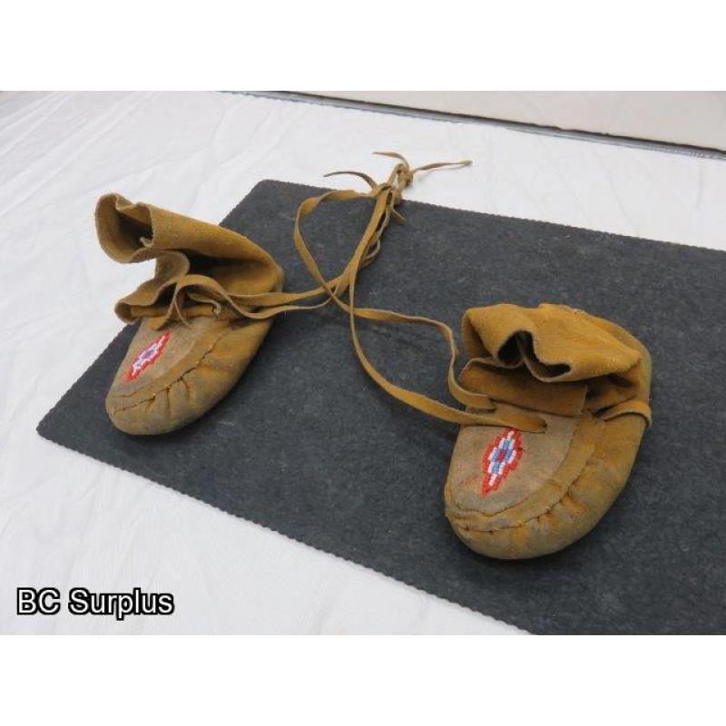 R-129: Beaded Moccasins with Leather Uppers – Child's?