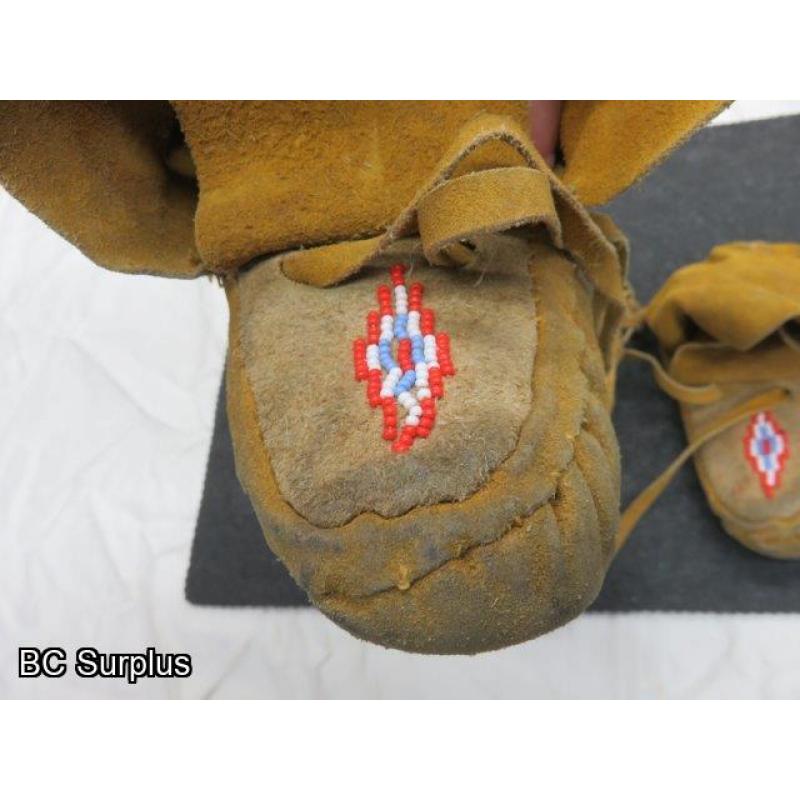 R-129: Beaded Moccasins with Leather Uppers – Child's?