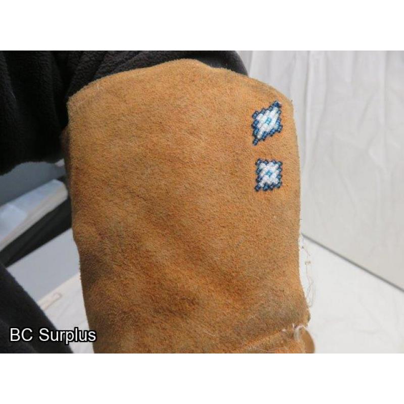 R-170: Vintage Beaded Leather Mittens – 1 Pair