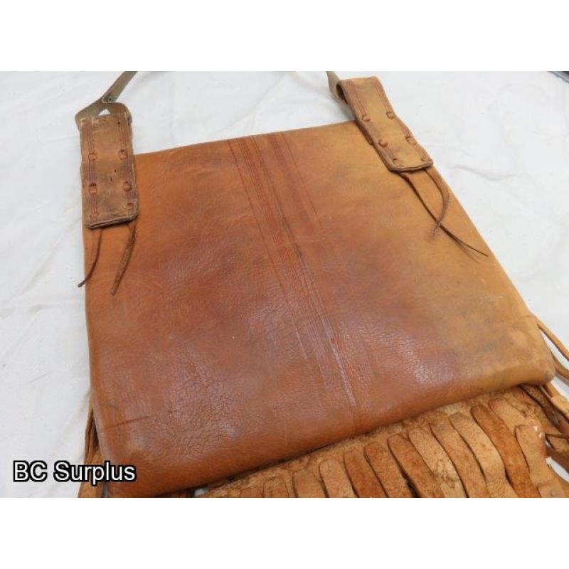 R-172: Vintage Leather-Stitched Shoulder Bag