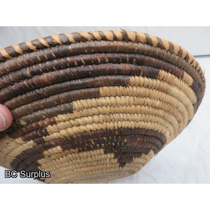 R-209: Vintage Woven Berry Basket