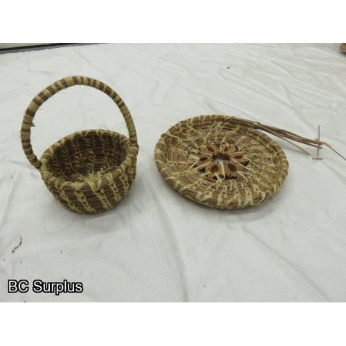 R-214: Berry Basket with Handle; Trading Basket – 2 Items