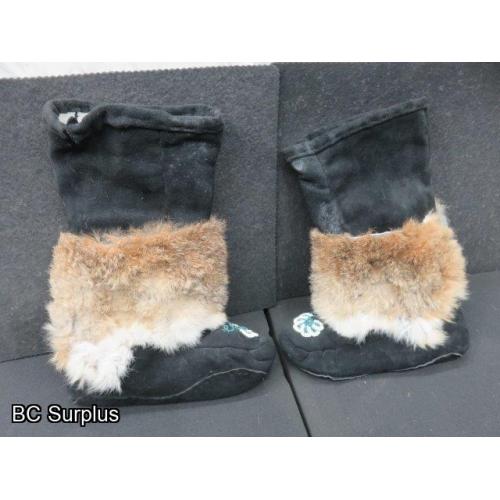 R-261: Black Suede Leather Moccasins with Fur Uppers