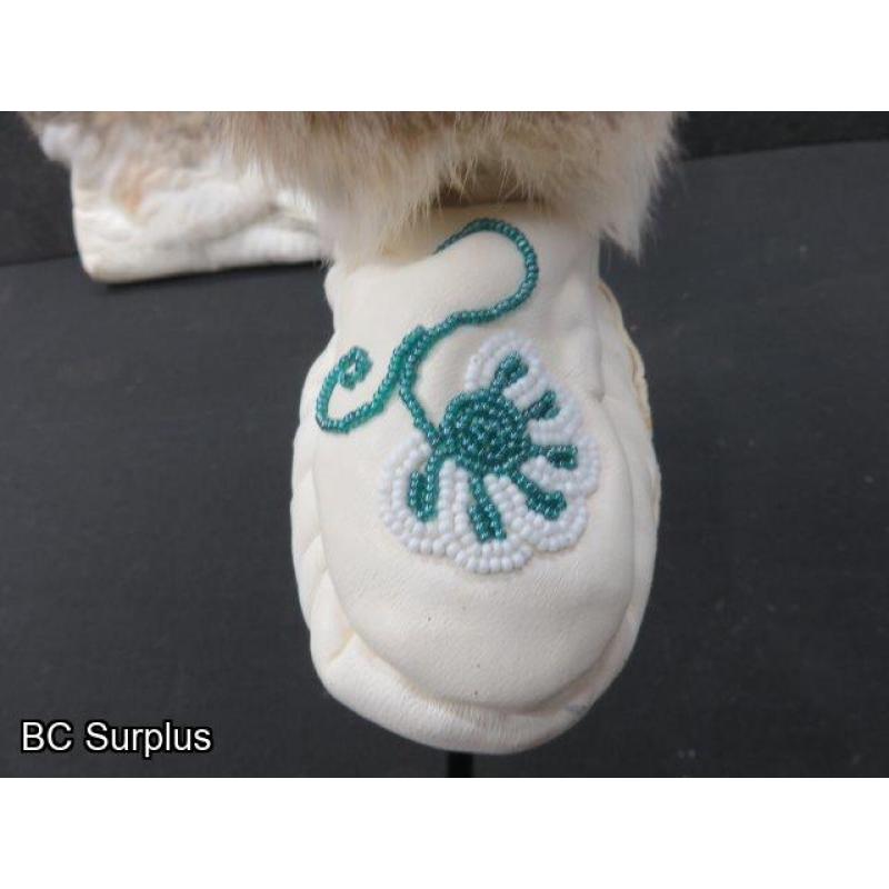 R-262: White Leather Moccasins with Fur Uppers