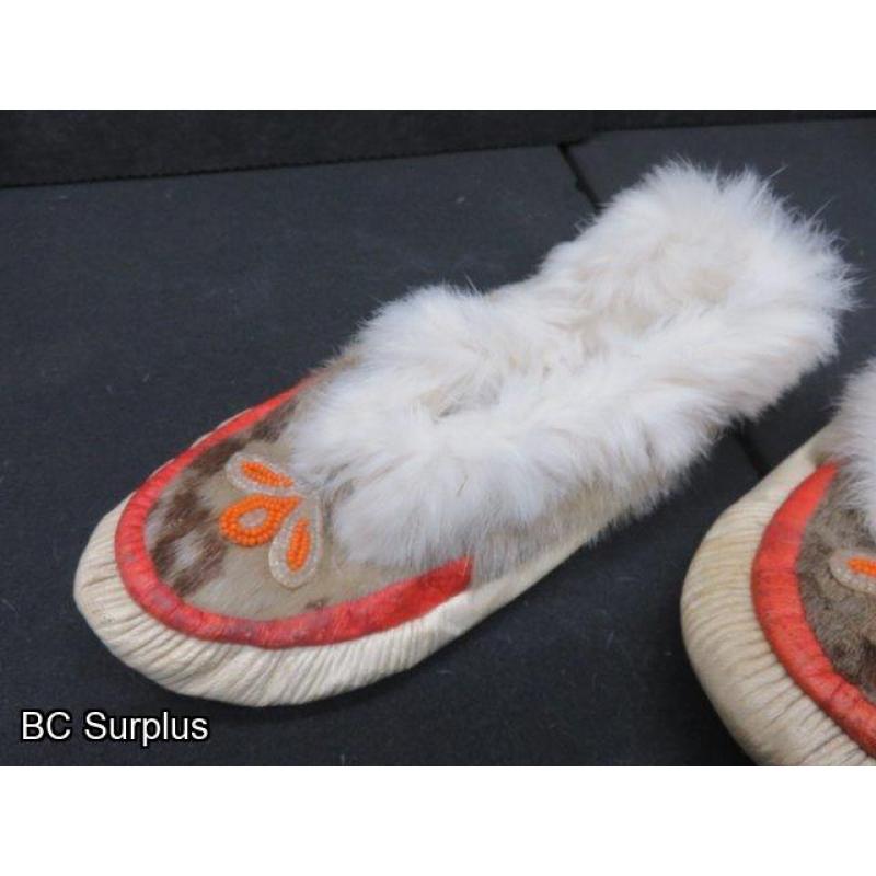 R-266: Fur & Leather Moccasins – Fur Lining