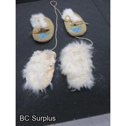 R-313: Children's Moccasins & Mittens – 2 Pairs