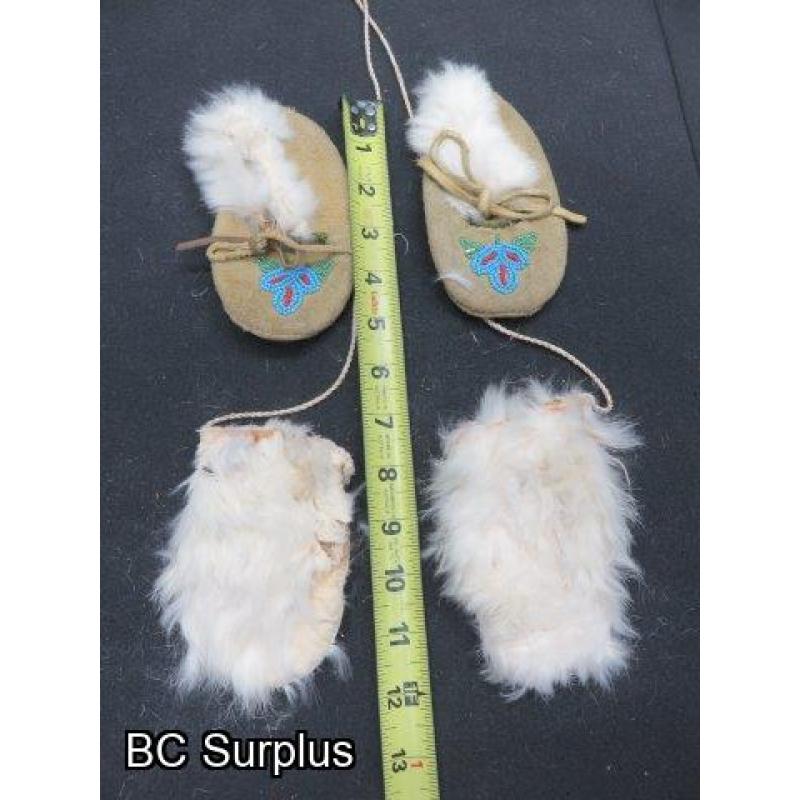 R-313: Children's Moccasins & Mittens – 2 Pairs