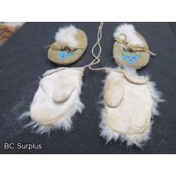 R-313: Children's Moccasins & Mittens – 2 Pairs