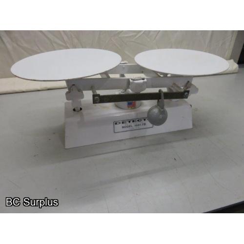 R-449: Detecto 16 pound Balance Scale