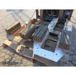 R-577: Case Backhoe Stabilizer Brackets & Pads – 4 Items