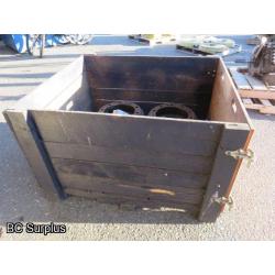 R-579: Heavy Duty Wooden Shipping Pallet – Blue