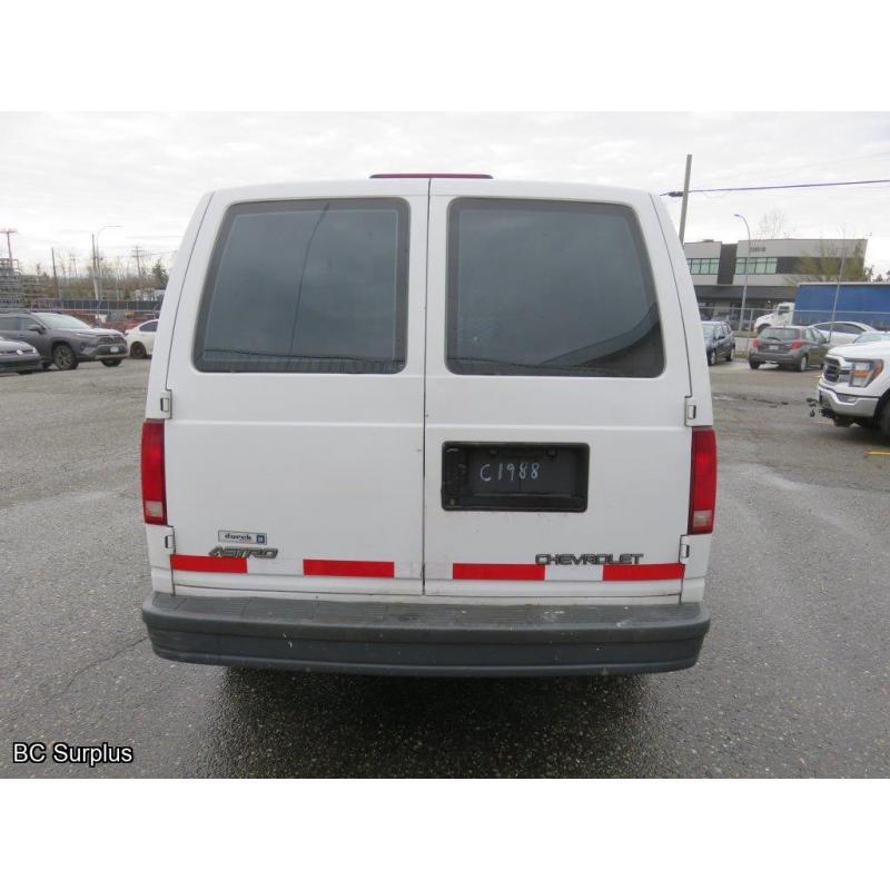 S-1002: 2004 Chevrolet Astro Cargo Van – 74967 kms