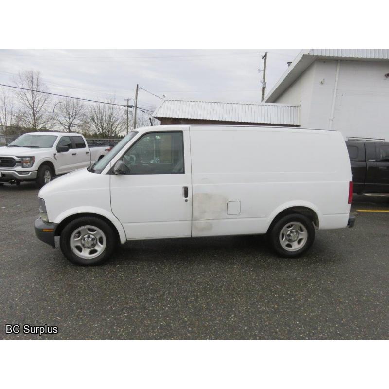 S-1002: 2004 Chevrolet Astro Cargo Van – 74967 kms