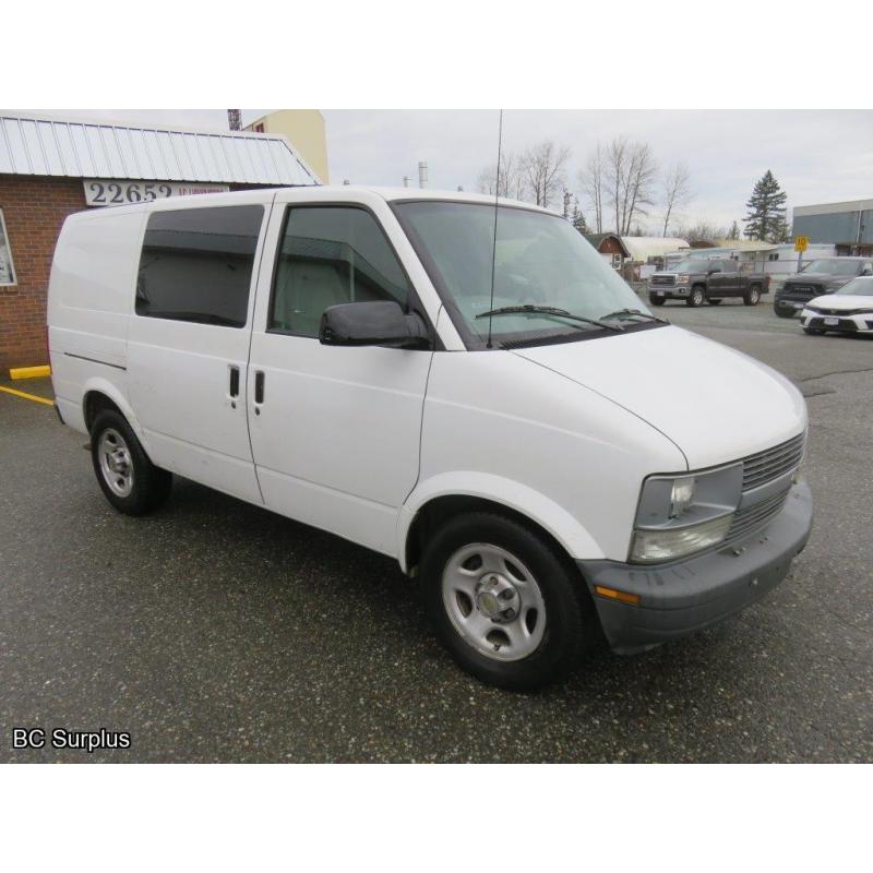 S-1002: 2004 Chevrolet Astro Cargo Van – 74967 kms