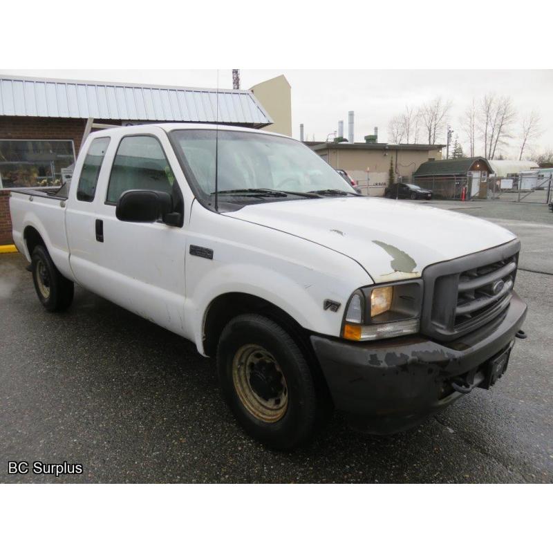 S-1010: 2002 Ford F250 Extra Cab Pickup – 89091 kms