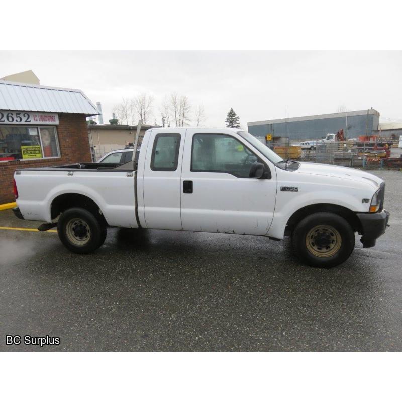 S-1010: 2002 Ford F250 Extra Cab Pickup – 89091 kms