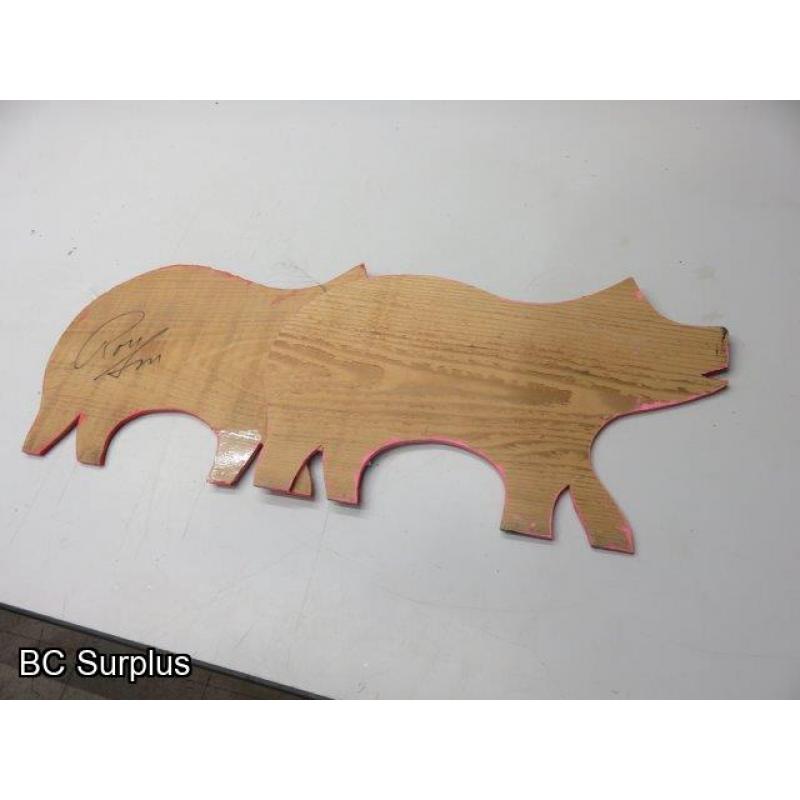 S-52: Folk Art Pigs – Signed