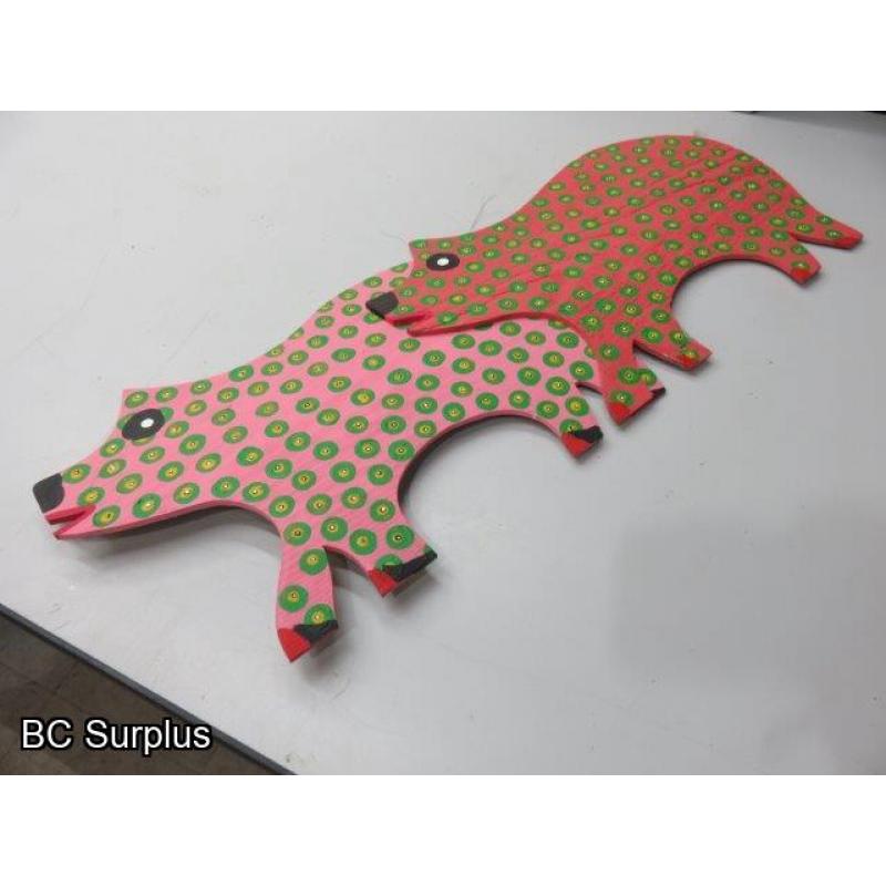 S-52: Folk Art Pigs – Signed