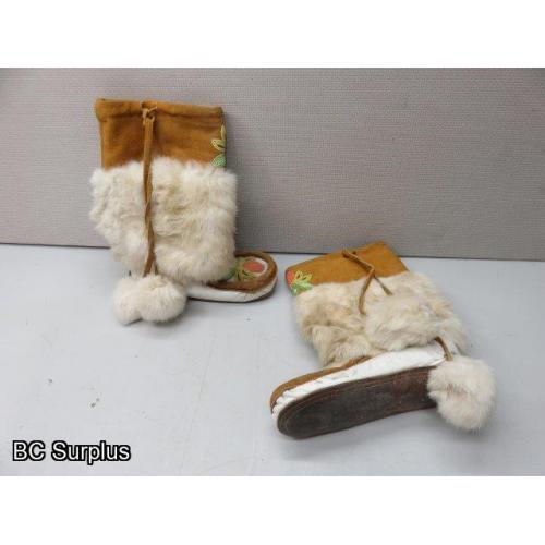 S-7: Beaded Vintage Leather Moccasins – 1 Pair