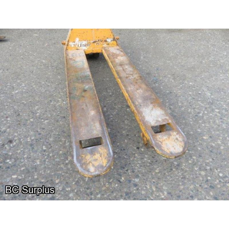 S-573: Narrow Aisle Pallet Jack