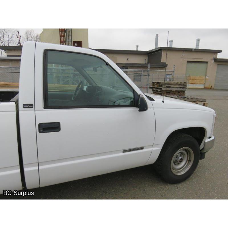 T-1011: 1996 GMC Sierra 1500 Long Box Pickup – 256019 kms